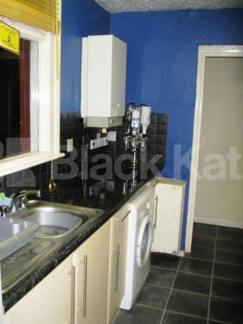 			Whole house!, 4 Bedroom, 1 bath, 1 reception Maisonette			 Farrant Avenue, WOOD GREEN